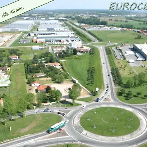 le-cosy-eurocentre-terrasse-parking-wifi-24-24.midi-pyreneeshotels.com/