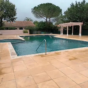 maison-de-40m2-avec-jardin-privatifwifipiscine-commune.fr-provencehotel.com/